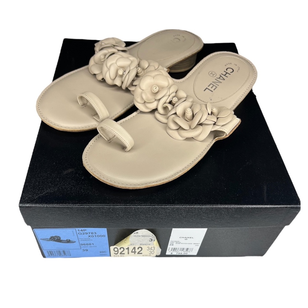 CHANEL LIGHT BEIGE CAMELLIA SANDALS WITH SLIGHT HEEL EU SZ 39